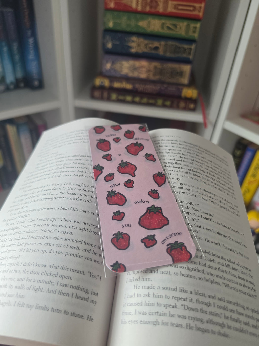 Bookmark - Knobbly strawberries